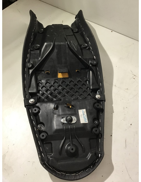 Selle TRIUMPH STREET TRIPLE 675 - 2007/2012 - Occasion