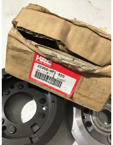 Embrayage HONDA CBR R 1000 - 2014 - 22350-MFL-R20 Occasion