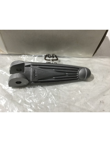 Repose-pied arrière gauche MV AGUSTA F3 675 - 2012/2018 - MV AGUSTA 80A0B3579 Occasion