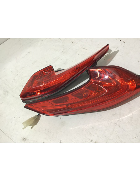 Feu arrière MV AGUSTA DRAGSTER 800 - 2015/2017 - État Neuf
