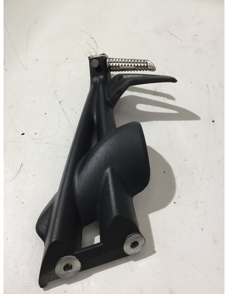 Platine repose-pied TRIUMPH STREET TRIPLE 675 - 2011 - Occasion