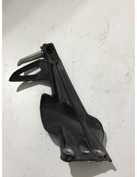 Platine repose-pied TRIUMPH STREET TRIPLE 675 - 2011 - Occasion