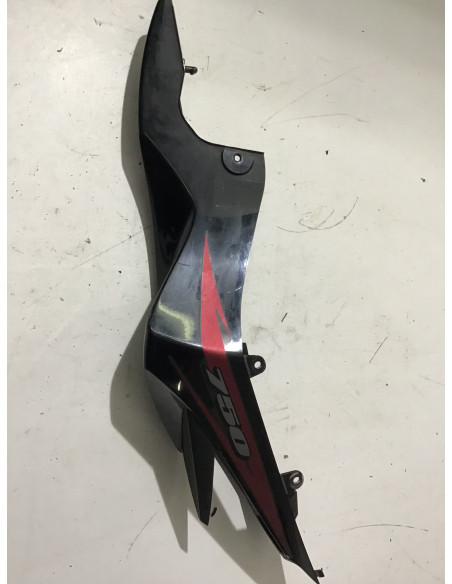 Flanc de selle SUZUKI GSXR 750 - 2011/2012 - 47211-47J