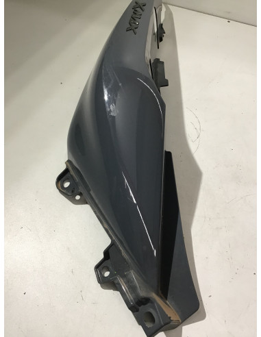 Flanc de selle arrière droit YAMAHA X-MAX 125 - 2018/2019