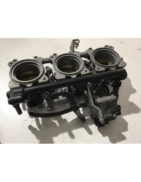 Corps d'injection TRIUMPH STREET TRIPLE 675 - 2007/2011