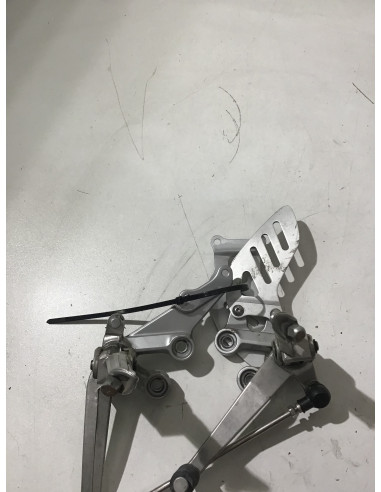 Platine repose-pied (paire) SUZUKI GSXR 750 - 2001/2005