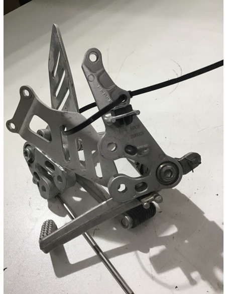 Platine repose-pied (paire) SUZUKI GSXR 750 - 2001/2005