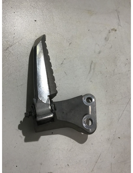 Repose-pied arrière droit YAMAHA N-MAX 125 - 2019 - 2DP-F7440-01 Occasion Repose-pied arrière droit YAMAHA N-MAX 125 - 2019 - 2DP-F7440-01 Occasion