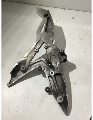 Platine repose-pied droit KAWASAKI ER6 650 - 2006/2008