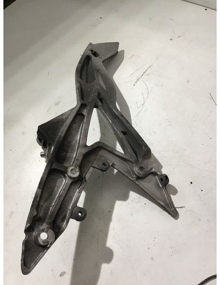 Platine repose-pied gauche KAWASAKI ER6 650 - 2006/2008