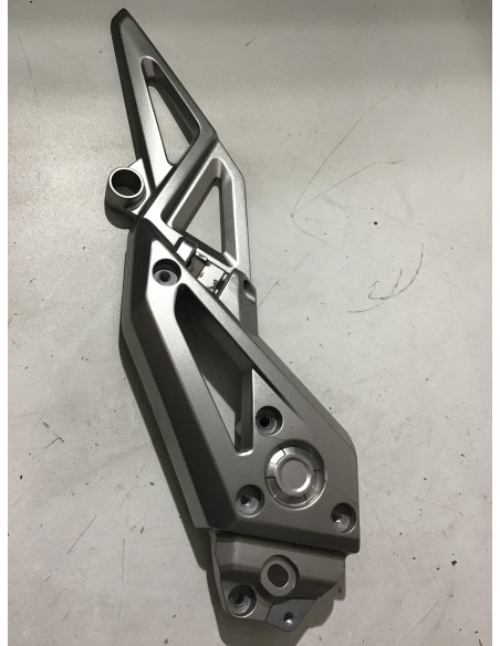 Platine repose-pied arrière droit HONDA X-ADV 750 - 2017/2020 - 728072-RMH-TMH Occasion Platine repose-pied arrière droit HONDA X-ADV 750 - 2017/2020 - 728072-RMH-TMH Occasion