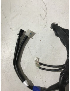 Commodo droit YAMAHA TRICITY 300 - 2021 - BX9-H3973-01 État Neuf 2