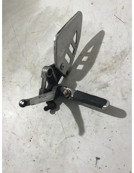 Platine repose-pied avant gauche SUZUKI SV 650 - 1999/2002