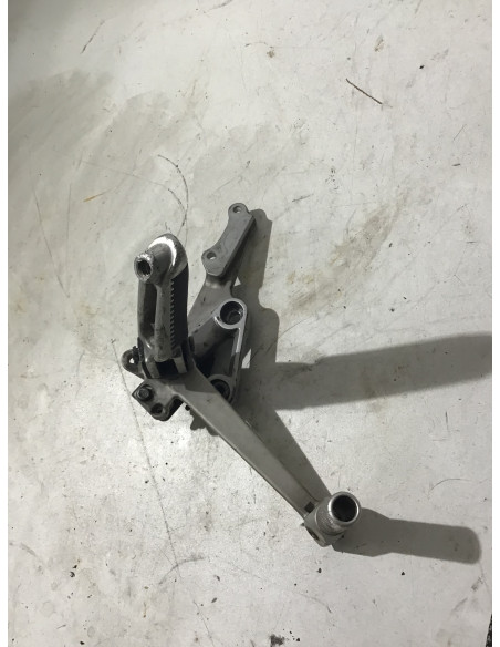 Platine repose-pied avant droit SUZUKI SV 650 - 1999/2002 - Occasion