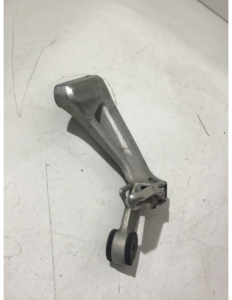 Platine repose-pied arrière droit SUZUKI SV 650 - 1999/2002