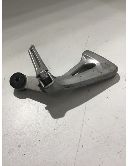 Platine repose-pied arrière droit SUZUKI SV 650 - 1999/2002