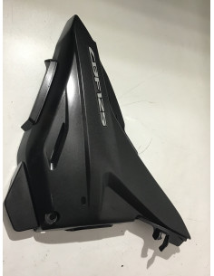 Cache latéral droit HONDA CBF 125 - 2009/2011 - 83510-KWFA-9000 Occasion