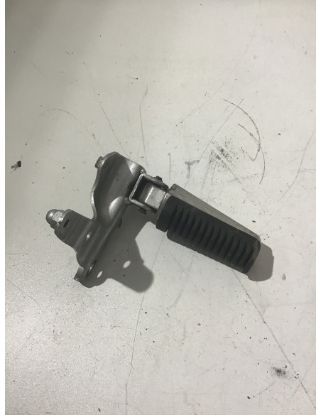 Repose-pied arrière droit YAMAHA T-MAX 500 - 2004/2007 - Occasion