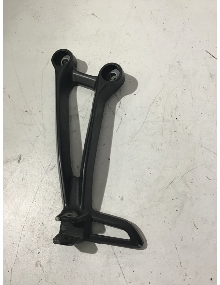 Platine repose-pied arrière gauche YAMAHA MT07 700 - 2017/2016 - 1WS-2741L-02 Occasion