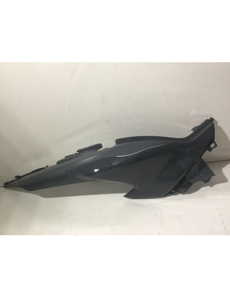 Flanc de selle droit YAMAHA T-MAX 560 - 2022 - BBW-21721-00 Occasion