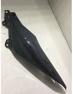 Flanc de selle gauche YAMAHA X-MAX 125 - 2018 - BL1-F1731-00 Occasion