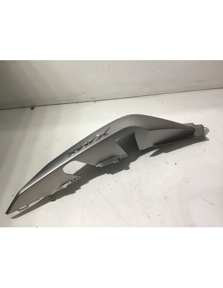 Flanc de selle gauche YAMAHA X-MAX 125 - 2018 -