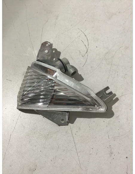 Clignotant avant droit YAMAHA X-MAX 125 37P - 2010/2013 - 37P-H3320-00 Occasion Clignotant avant droit YAMAHA X-MAX 125 37P - 2010/2013 - 37P-H3320-00 Occasion