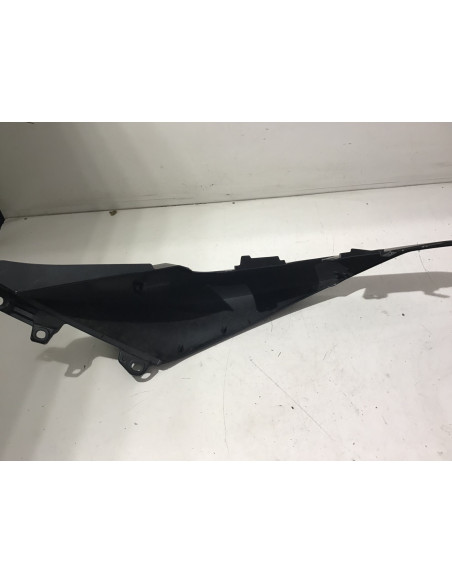 Flanc de selle droit YAMAHA X-MAX 125 - 2018/2019 - BL1-F1741-00