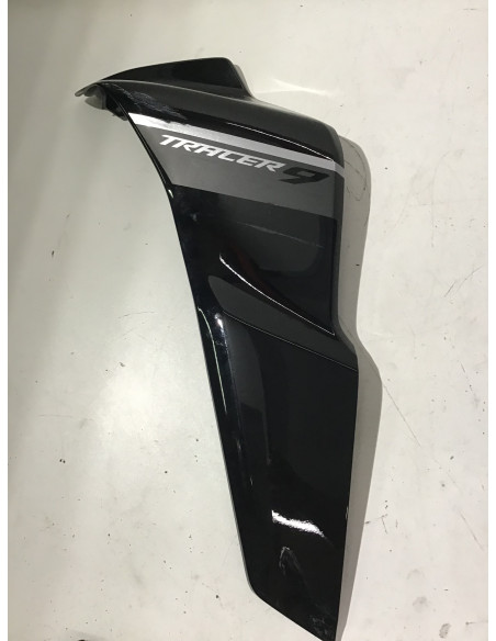 Flanc de carénage gauche YAMAHA MT09 TRACER 900 - 2021 - B5U-2835U-00 Occasion