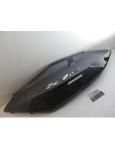 Flanc de selle gauche DAELIM S1 125 - 2009-2016 - 83600-SA7-000 / SL125U 2