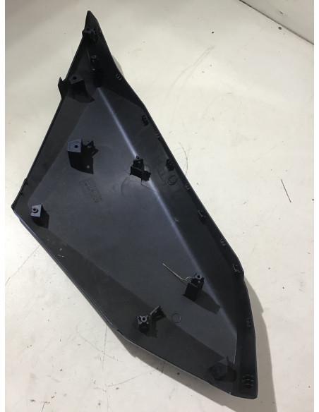 Flanc de selle droit HONDA X-ADV 350 - 2022 - 83500-K2L-D000