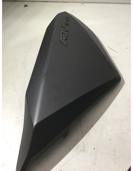 Flanc de selle gauche HONDA X-ADV 350 - 2022 - 83600-K2L-D000