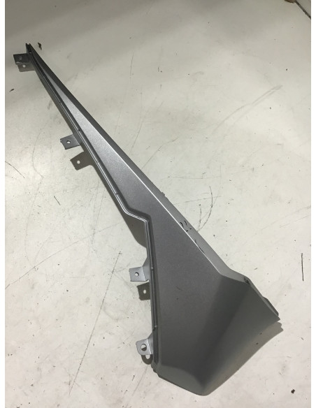 Bas de caisse droit HONDA FORZA 125 - 2018/2020 - 64431-K0B-T000 Occasion