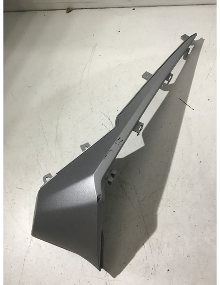 Bas de caisse droit HONDA FORZA 125 - 2018/2020 - 64431-K0B-T000