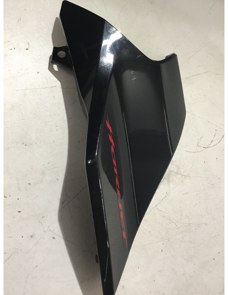 Écope droit HONDA HORNET 750 - 2023/2025 - 64330-MLB-D000 Occasion