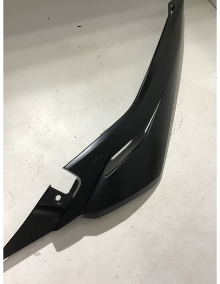 Bas de caisse droit HONDA FORZA 125 - 2018/2020 - 64433-K0B-T000 Occasion