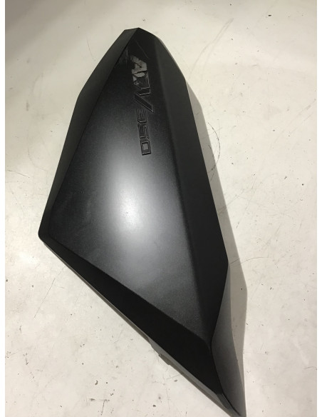 Flanc de selle droit HONDA X-ADV 350 - 2022 - 83500-K2L-D000 Occasion
