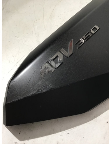 Flanc de selle droit HONDA X-ADV 350 - 2022 - 83500-K2L-D000