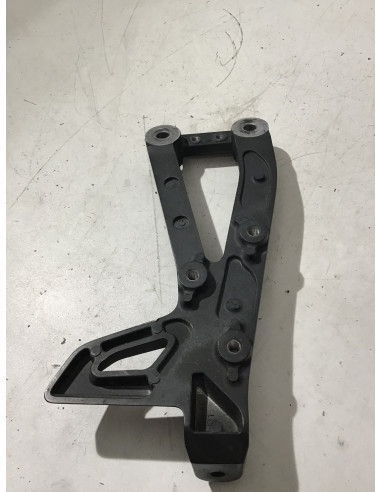 Platine repose-pied arrière gauche YAMAHA MT09 TRACER 900 - 2021/2024 - B5U-4