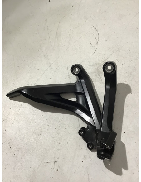 Platine repose-pied arrière droit HONDA AFRICA TWIN 1000 - 2016/2019 - Occasion