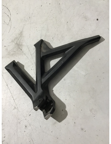 Platine repose-pied arrière gauche HONDA AFRICA TWIN 1100 - 2020/2023 - Occasion