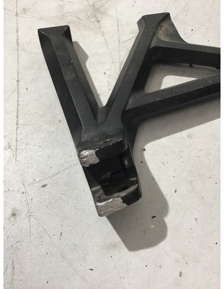 Platine repose-pied arrière gauche HONDA AFRICA TWIN 1100 - 2020/2023 -