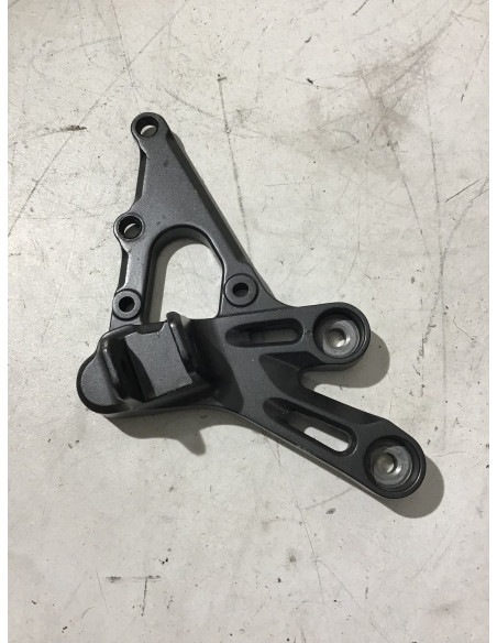 Platine repose-pied avant droit YAMAHA R7 700 - 2021/2024 - Occasion