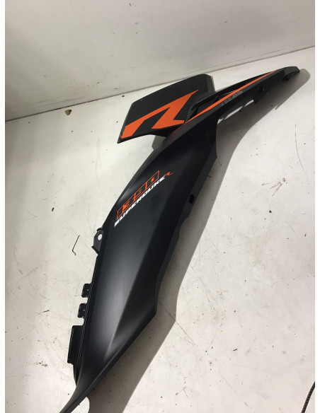 Flanc de carénage droit KTM SUPER DUKE 1290 1390 - 2025 - 62408051000 Occasion
