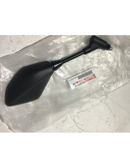 Rétroviseur droit YAMAHA MT09 900 - 2021/2023 - B7N-26290-00 Occasion Rétroviseur droit YAMAHA MT09 900 - 2021/2023 - B7N-26290-00 Occasion