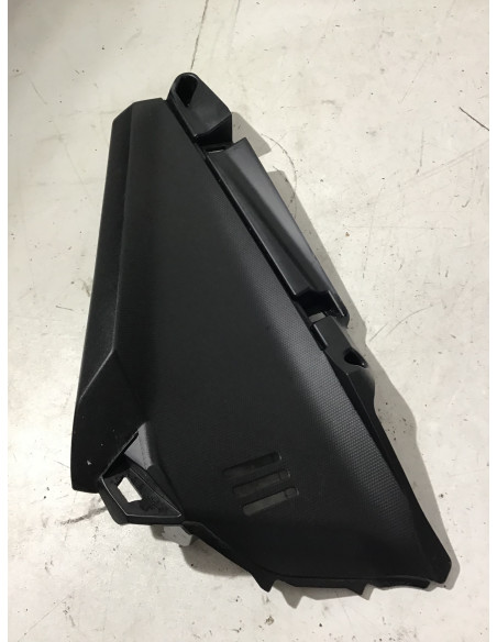 Flanc de carénage droit HONDA FORZA 350 - 2023 - 64530-K1B-T200 Occasion
