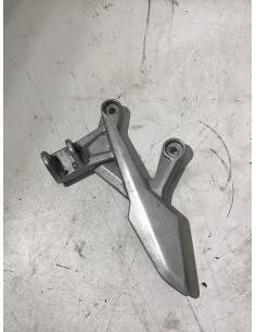 Platine repose-pied gauche HONDA HORNET 750 - 2023 - 50700-MJW-J000 Occasion