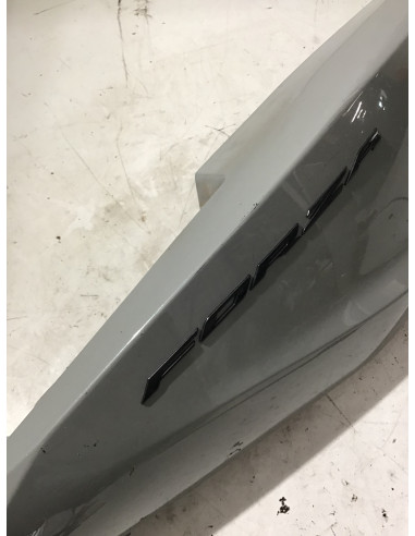 Flanc de selle droit HONDA FORZA 350 - 2021 - 83500-K1B-T000