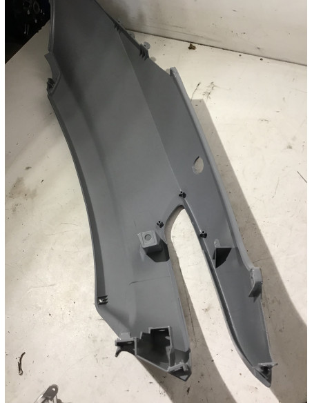 Flanc de selle droit PIAGGIO MP3 500 - 2014/2018 - 1B002011