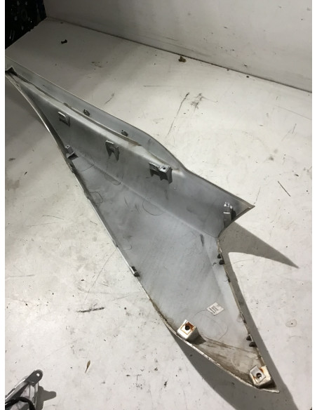 Flanc de selle gauche APRILIA SRV 850 - 2012 - 674467